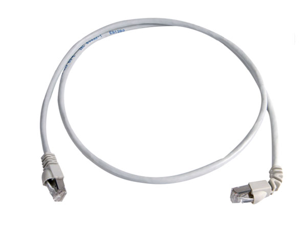 Экранированный патч корд S/FTP CAT.6a 0,5м MP8&nbsp;FS 500, LSZH, 1х90°-1х180°. Варианты расцветок изоляции: серый, зеленый, красный, синий, желтый, черный, белый, фиолетовый